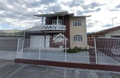 Casa de 170m² com 03 quartos no bairro jardim eldorado em palhoça - sc