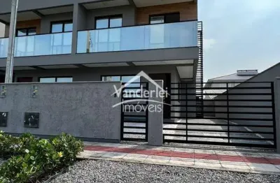 Sobrados na praia da pinheira com 3 quartos, 1 suíte, em palhoça-sc