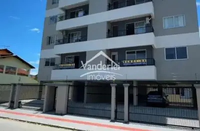 Apartamento 3 dormitórios sendo uma suíte no centro de  palhoça