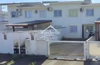 Sobrado com 02 quartos, no bairro aririu em palhoça - sc
