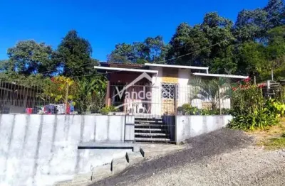 Casa com vista linda 03 quartos, sendo 01 suíte no bairro varginha em palhoça - sc