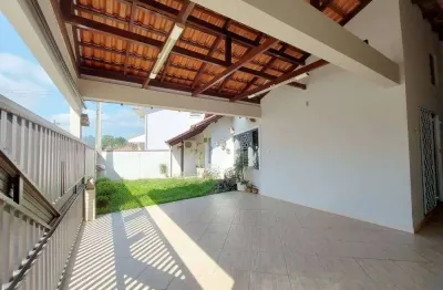 Casa com 3 quartos à venda no Centro, Corupá 