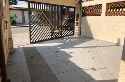 Casa geminada a 50 metros da praia no balneario florida