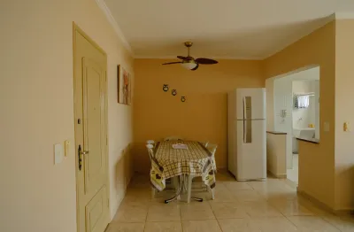 Apto de 02 dormitorios - Prédio frente a praia com piscina -  Bal. Florida  - Praia Grande