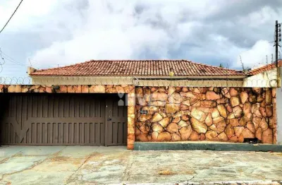 Casa comercial para alugar na Rua C 181, Setor Nova Suiça, Goiânia