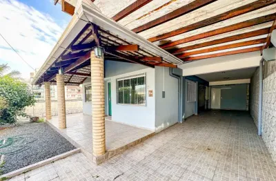 Vendo ótima casa residencial / comercial - bairro água verde