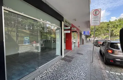 Alugo sala comercial com 45m² funcional e estratégica - no centro de blumenau