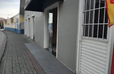 Alugo sala comercial com 02 salas e 35m²-  no bairro da velha!