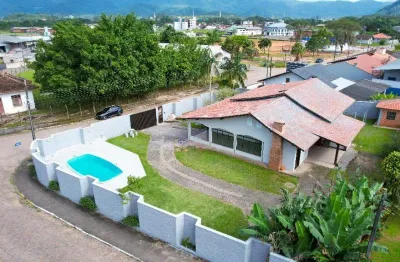 Vendo linda casa com 03 quartos e piscina, cidade de ascurra