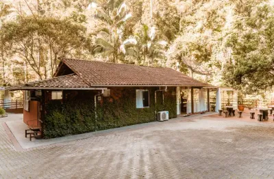 Vendo maravilhoso sítio com 4.000m², 02 casas - nova rússia