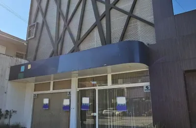 Ponto comercial de 1.000m² em 2 pisos na av. dois de setembro - blumenau/sc