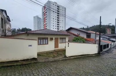 Aluguel: casa espaçosa 5 quartos! e quintal - no bairro vila nova!