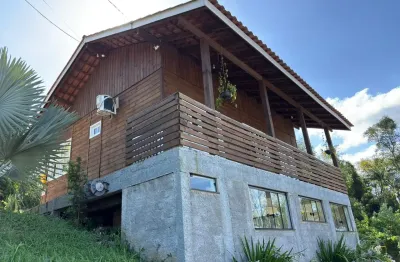 Casa semi mobiliada com ventilação natural e vista - no bairro escola agrícola
