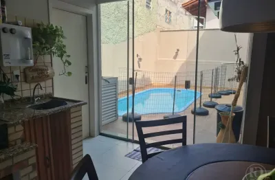 Casa alto padrão com piscina para locação , bairro tribess blumenau
