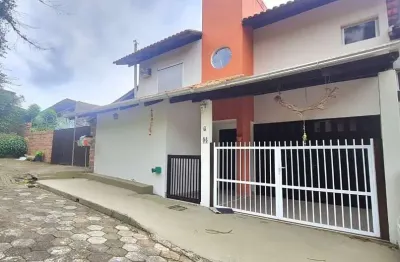 Casa em condomínio fechado com 3 quartos para alugar na Rua Mário Jansen, 120, Escola Agrícola, Blumenau, 127 m2 por R$ 4.500
