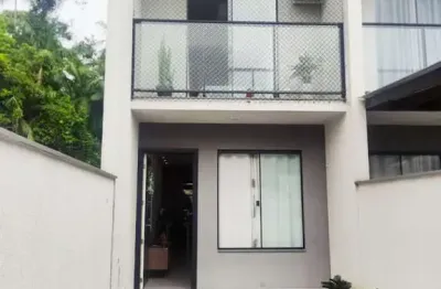 Casa com 2 quartos à venda na Rua Oswaldo Bonetti Kuestner, 220, Fortaleza, Blumenau, 86 m2 por R$ 499.000
