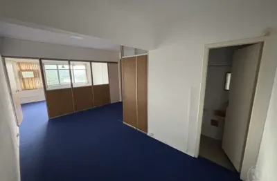 Sala comercial com 1 sala para alugar na Rua 15 de Novembro, 1336, Centro, Blumenau, 48 m2 por R$ 1.390