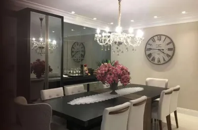 Apto 100% finamente mobiliado. área nobre (coração de meia praia).