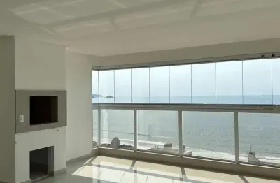 Descubra o verdadeiro significado de viver com estilo e conforto neste espetacular apartamento em meia praia, itapema.