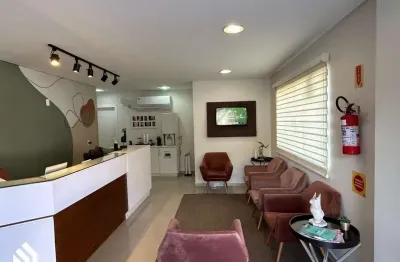 Sala comercial para alugar na rua rouxinol, 148, ariribá, balneário camboriú por r$ 9.230