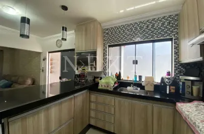 Casa à venda com 2 dormitórios no jardim são francisco em santa bárbara d'oeste