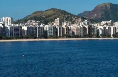 Mude já !!! portaria 24 hs 2ª quadra mar desocupado e mobiliado!!!