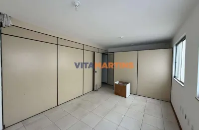 Sala de 40m² para locação por r$1.800,00 + taxas no centro de cabo frio/rj