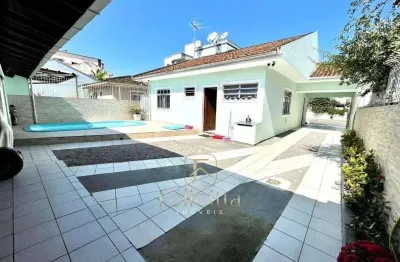 Casa com 03 dormitórios 01 suite no bairro flor de napolis em são josé/sc