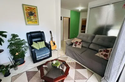 Casa com 03 dormitórios, no bairro jardim atlântico em florianópolis/sc