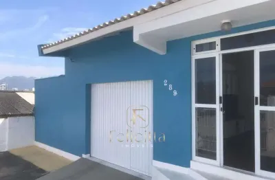 Casa com 03 dormitórios 02 banheiros no bairro passa vinte, em palhoça/sc