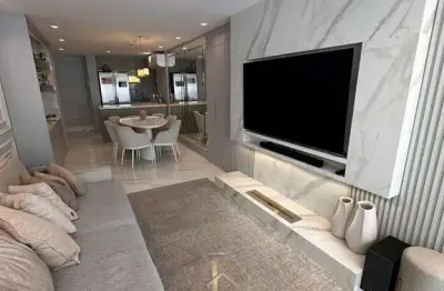 Apartamento de alto padrão à venda no bairro abraão, florianópolis.