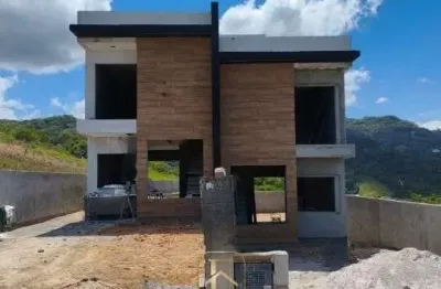 Casa Sobrado com 02 dormitórios 01 suíte em Fundos, Biguaçu/SC