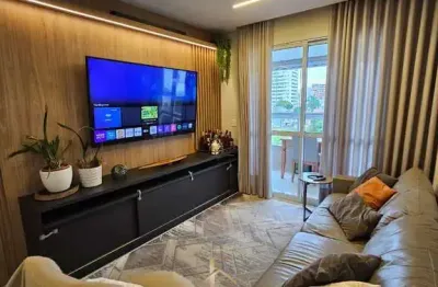 Therese Reuter - Apartamento com 02 dormitórios 01 suite no bairro Barreiros em São José/SC