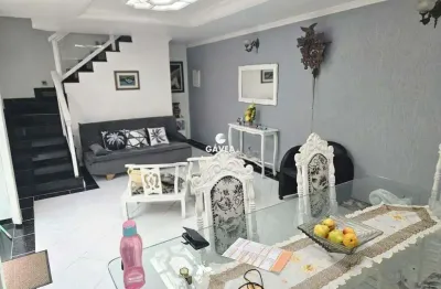 Casa com 3 quartos à venda no Encruzilhada, Santos 