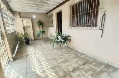 Casa térrea de 3 dormitórios no catiapoã - são vicente