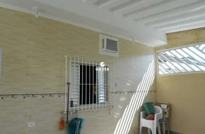 Casa com 03 dormitórios e garagem em bairro: esplanada dos barreiros - são vicente