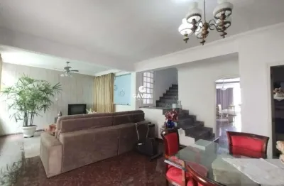 Casa com 4 quartos para alugar no Embaré, Santos 