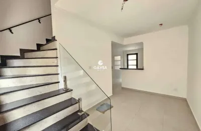 Sobrado com 2 dormitórios no bairro da vila sonia na praia grande