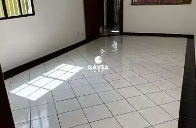 Casa com 3 quartos para alugar na Vila Voturua, São Vicente 
