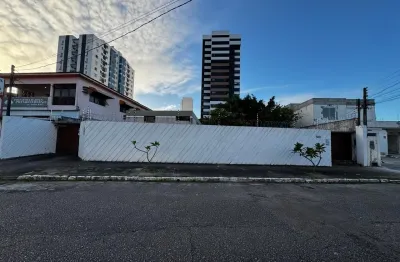 Casa com 4 quartos para alugar na Rua Oldemburgo da Silva Paranhos, 258, Farol, Maceió
