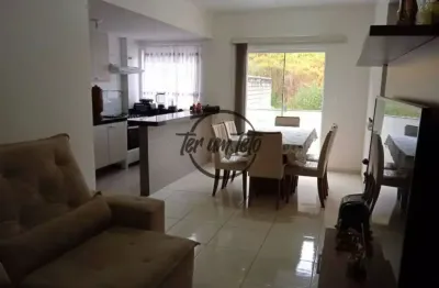 Apartamento com varanda, vista para área de preservação, sol da manhã e vaga de garagem coberta – localização estratégica em juiz de fora!!!