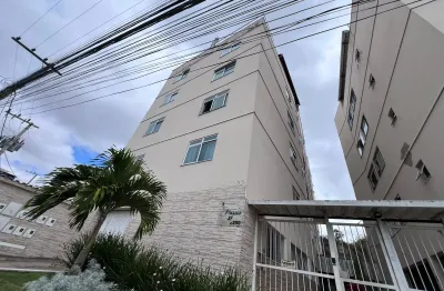 Amplo apartamento de 2 quartos no santa maria – perto de tudo e em prédio familiar!
