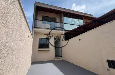 Casa com preço de apartamento, churrasqueira e MCMV em Juiz de Fora