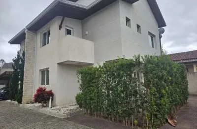 Casa em condomínio fechado com 3 quartos para alugar na Rua Tobias de Macedo Júnior, 1830, Santo Inácio, Curitiba