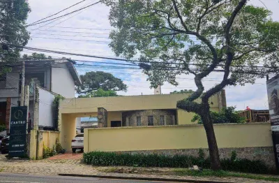 Casa comercial com 3 salas para alugar na Rua Alferes Ângelo Sampaio, 684, Água Verde, Curitiba