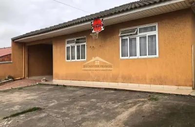 Linda casa a venda com churrasqueira e garagem coberta, valor a baixo do mercado .