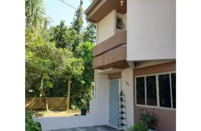 Casa com 2 quartos à venda na Rua Rouxinol 151, Balneário, Ariribá, Balneário Camboriú
