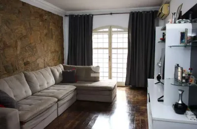 Casa à venda no bairro santa rita, com 290,43m², 2 suítes, 3 salas e piscina