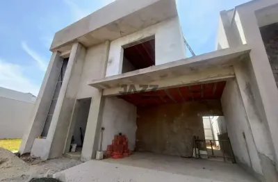 Casa à venda com 205,00 m² de construção, 4 quartos (sendo 1 suíte), 4 banheiros e 4 vagas de garagem, localizada no condomínio park unimep taquaral