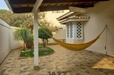 Casa com 3 quartos à venda na Nazaré, 270, Jardim Floresta, Atibaia